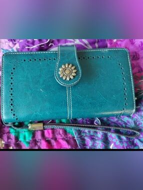 Vintage From 1985 Teal Women's Leather Wristlet Clutch with Floral Stud